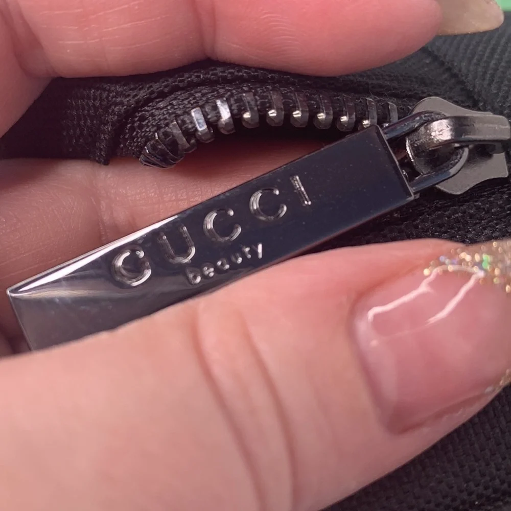 Gucci parfums cosmetic case - Picture 9 of 9